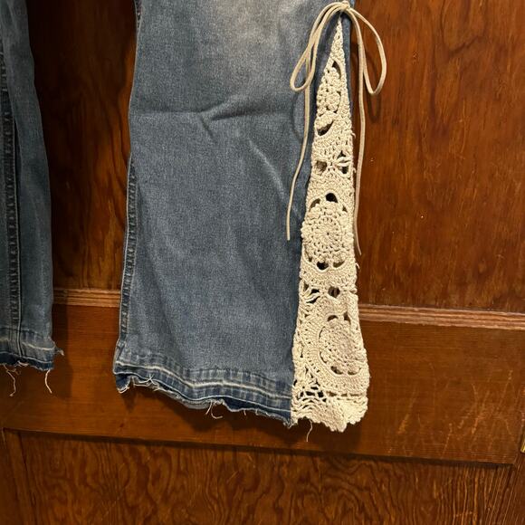 Y2K Vintage Tag Rag Culture Low Rise Flare Bellbottom Jeans sz 4 26 Crochet‎ - Picture 3 of 12